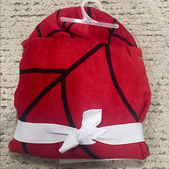 Spiderman Red Hooded Towel for Kids NWT - Picture 5 of 7